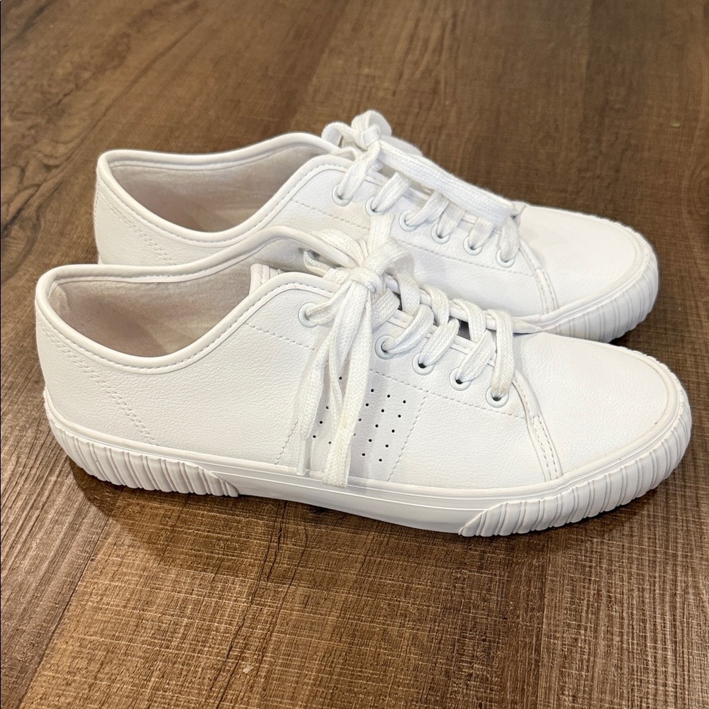Rachel Zoe Classic White Sneakers - Picture 8 of 12